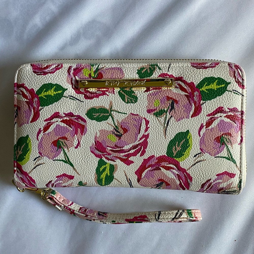 Betsy Johnson Pink Roses Wallet/Wristlet